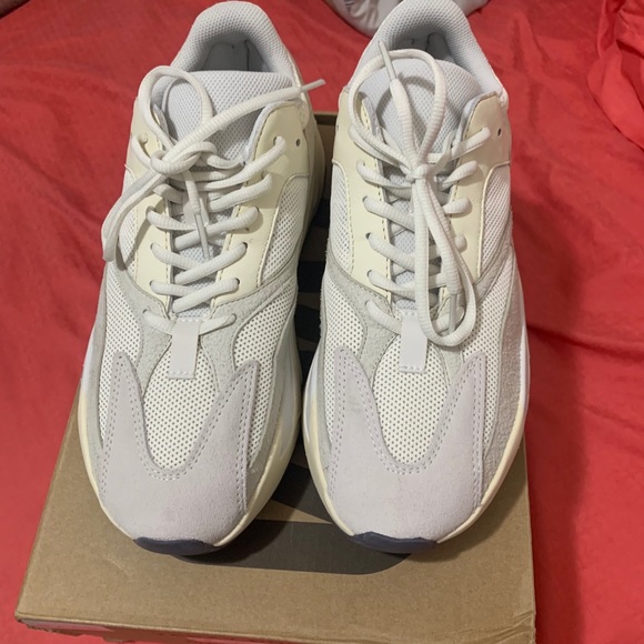 COPY - Yeezy Analog 700